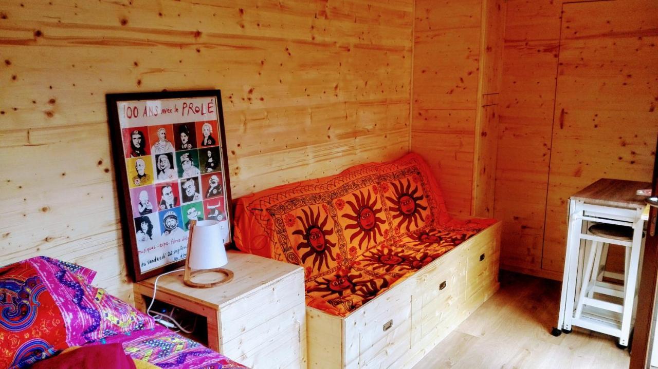 Bed and Breakfast Nimes En Garrigues Esterno foto