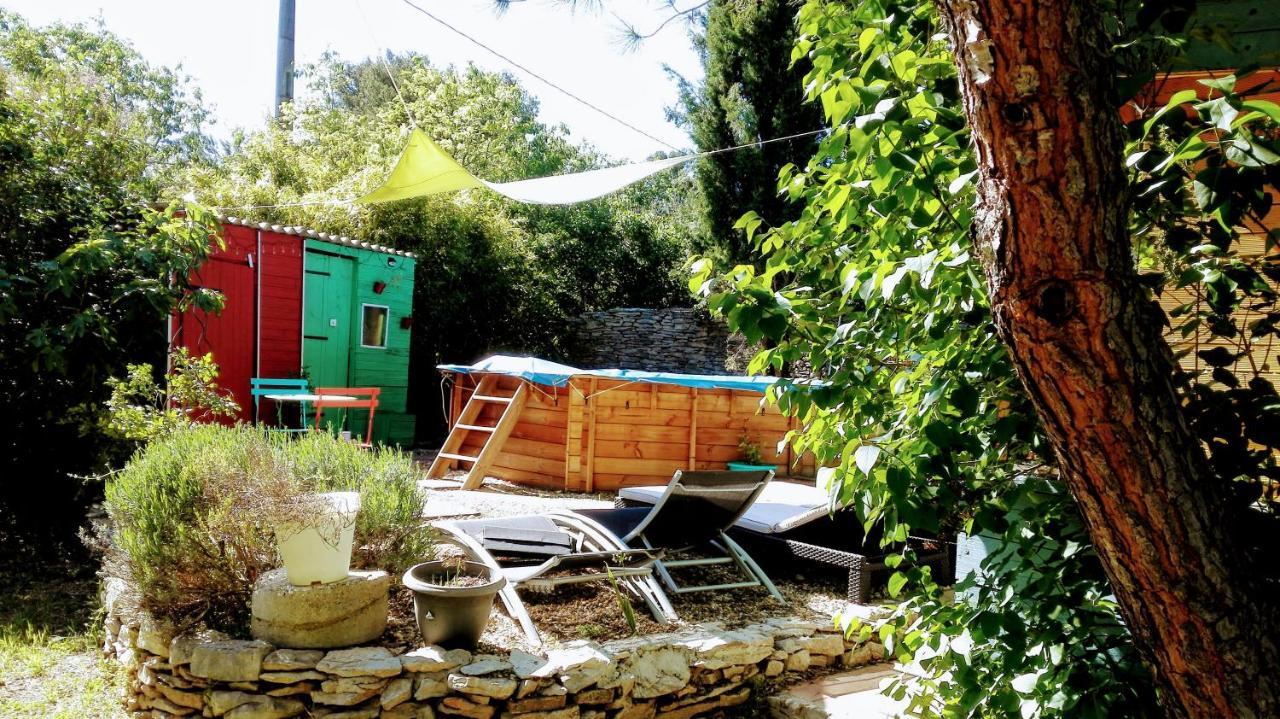 Bed and Breakfast Nimes En Garrigues Esterno foto