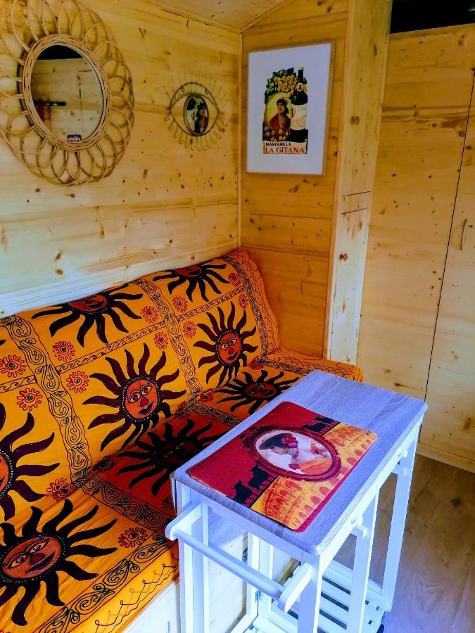 Bed and Breakfast Nimes En Garrigues Esterno foto