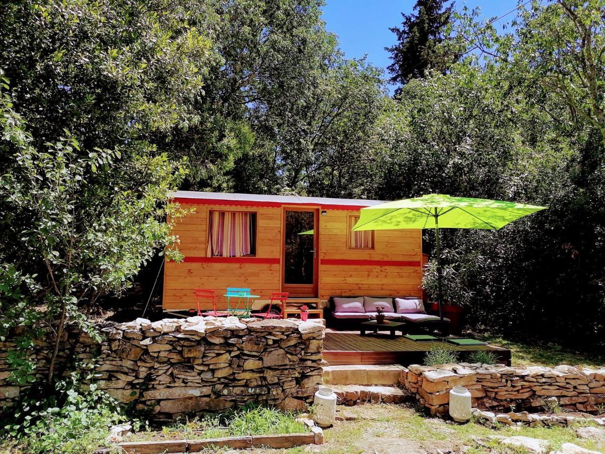 Bed and Breakfast Nimes En Garrigues Esterno foto